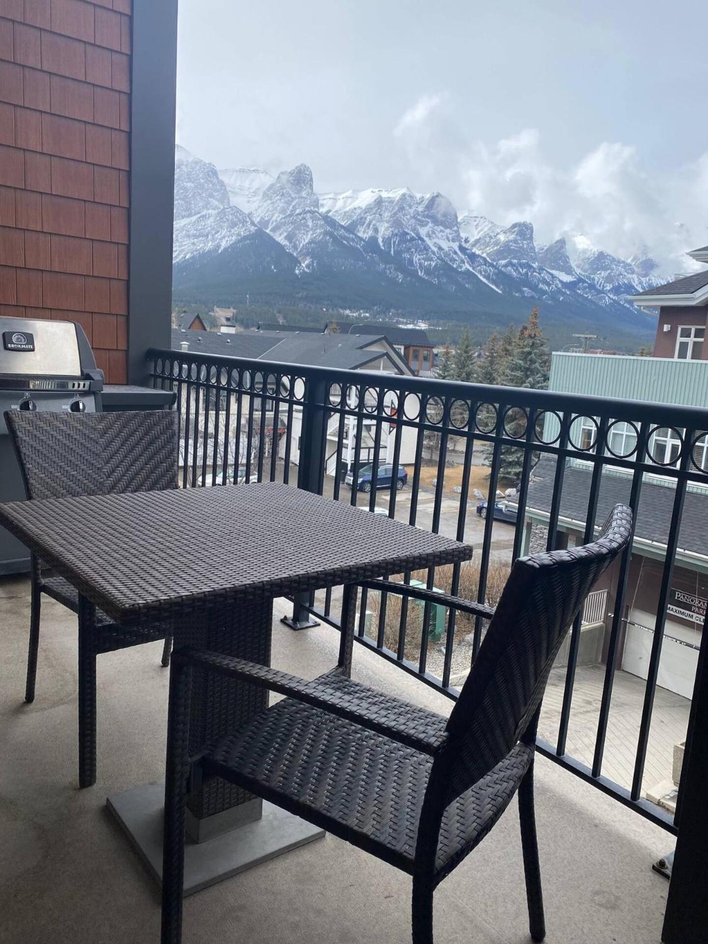 Sweet Condo Canmore Gr：） エクステリア 写真